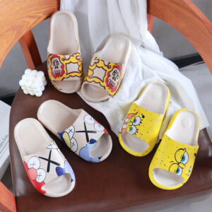 China Slipper Manufacturer Summer Designer slippers Women Famous Brands Cloud Foam slippers